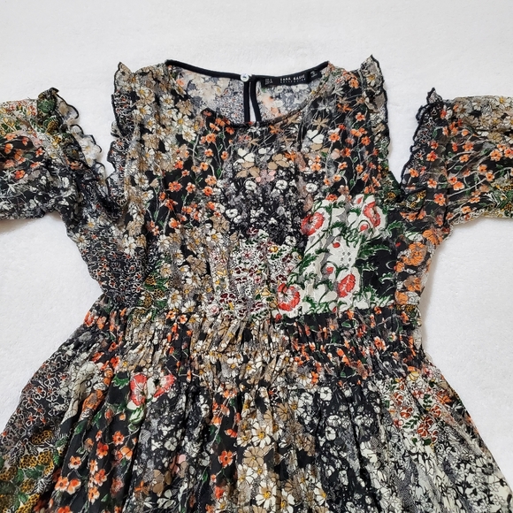 Zara Lace Floral Cold Shoulder Midi Dress - Picture 5 of 10